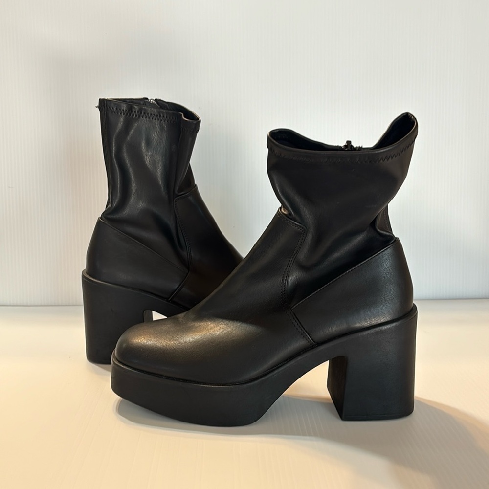 Women’s Aldo ankle boots